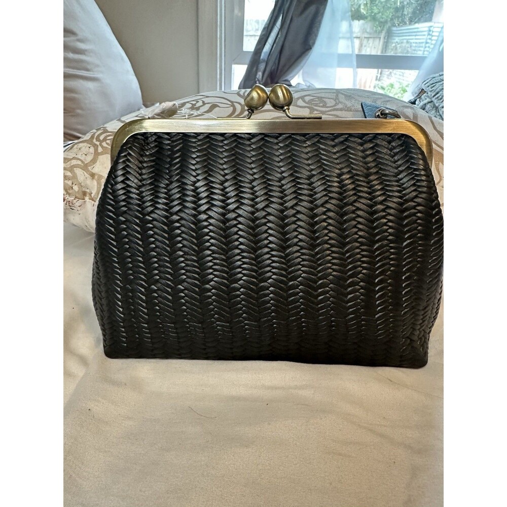 Anna by Anuschka Clutch Crossbody Handbag Kiss-Lock Closure Black Heritage New